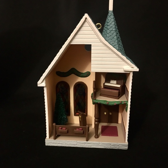 Hallmark Keepsake Town Church - Picture 3 of 5